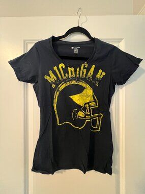 Michigan Wolverines V-Neck Distressed Helmet Tee  - Champion - Small (Almost New